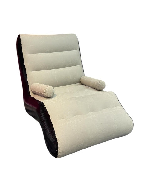 SOFA INFLABLE CON REPOSAPIES